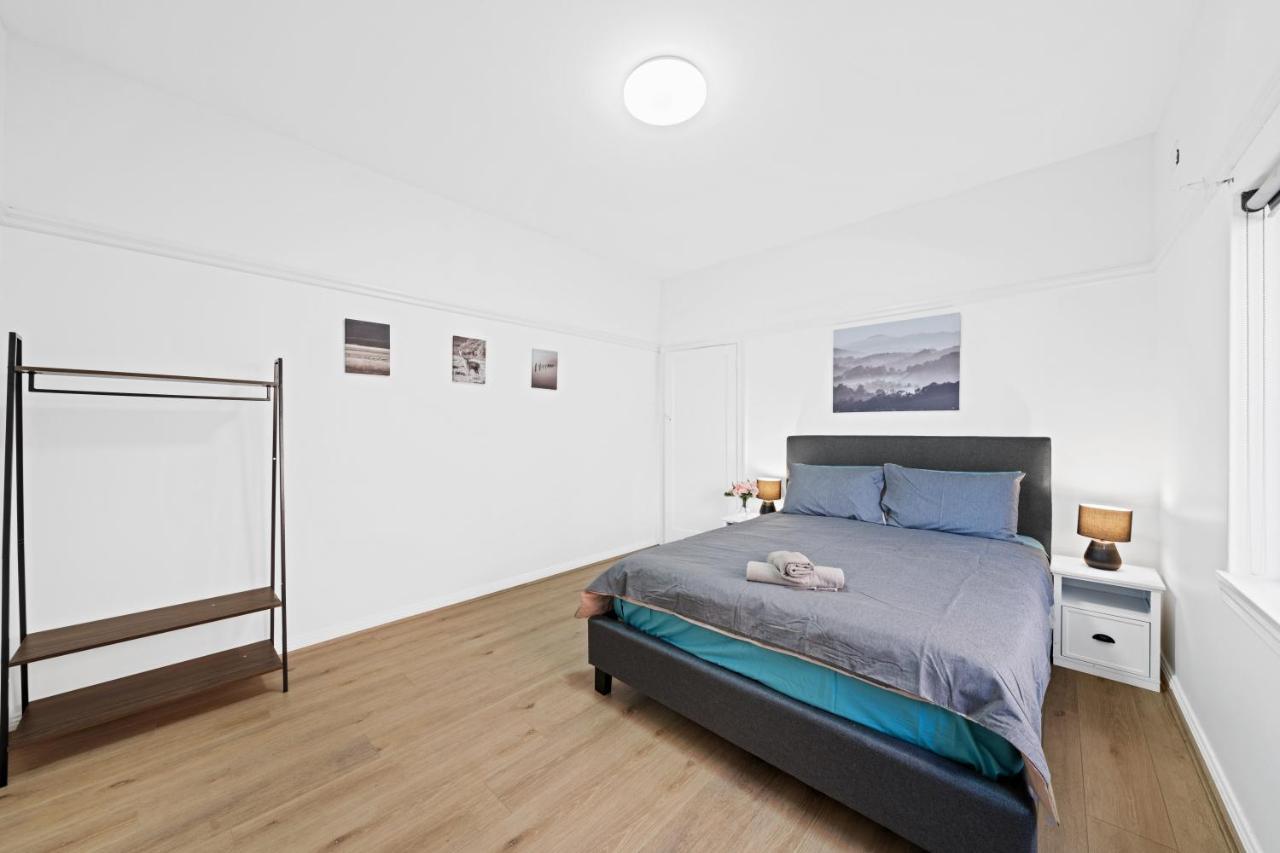 Burwood City Newly Renovated 2 Bed 2 Bath Free Private Parking Big Apt Sydney Luaran gambar